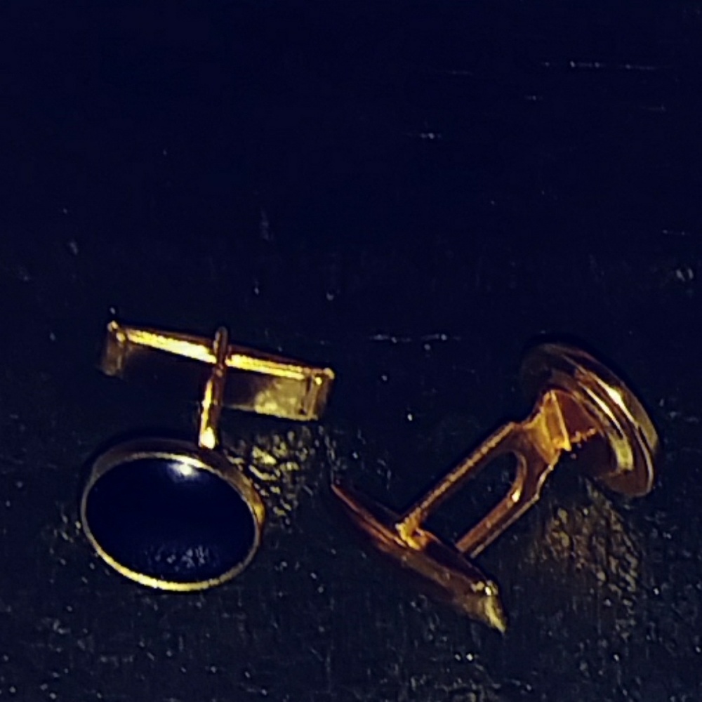 Cufflink Set ~ Two (2) Pieces - Picture 2 of 3